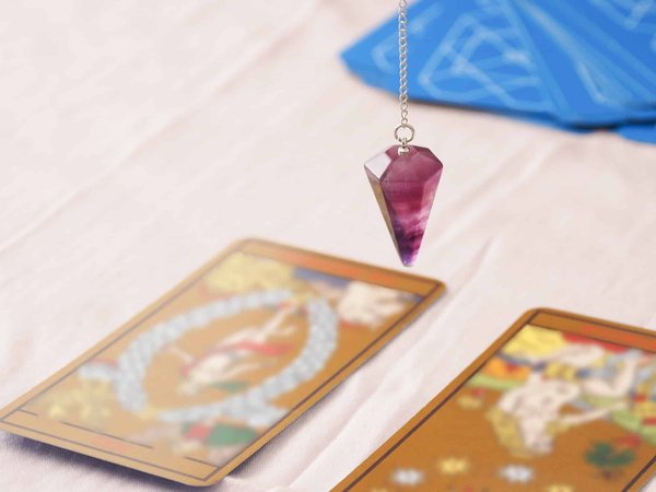 Comment fabriquer une baguette de sourcier pour la recherche d'eau ou de minéraux ?